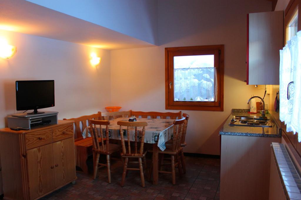 Chalet Presanella Temu Bilik gambar