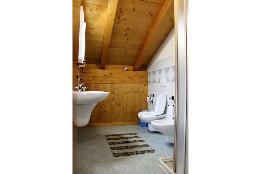 Chalet Presanella Temu Luaran gambar