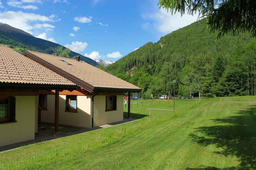 Chalet Presanella Temu Luaran gambar