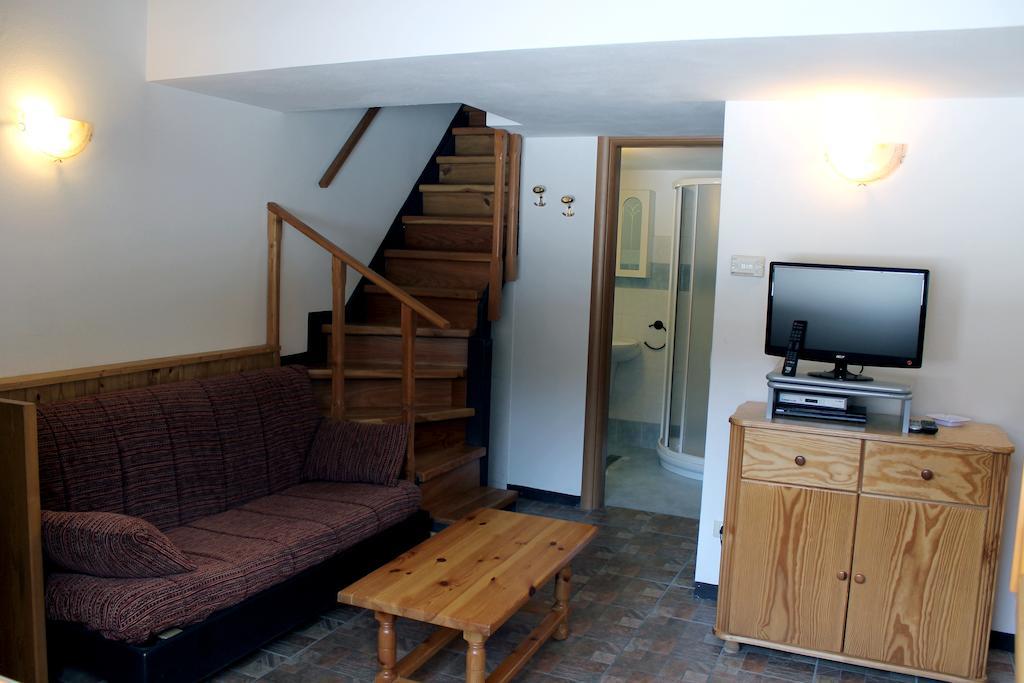 Chalet Presanella Temu Bilik gambar