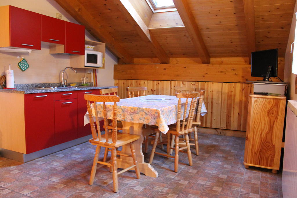 Chalet Presanella Temu Bilik gambar